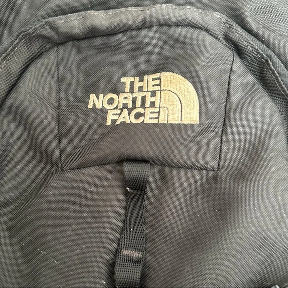 North Face Vault Black Backpack School Hiking Outdoors Travel Pockets Laptop
